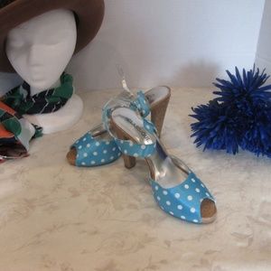 Classique Heels Aqua Blue/White Dots Size 8.5 Cute